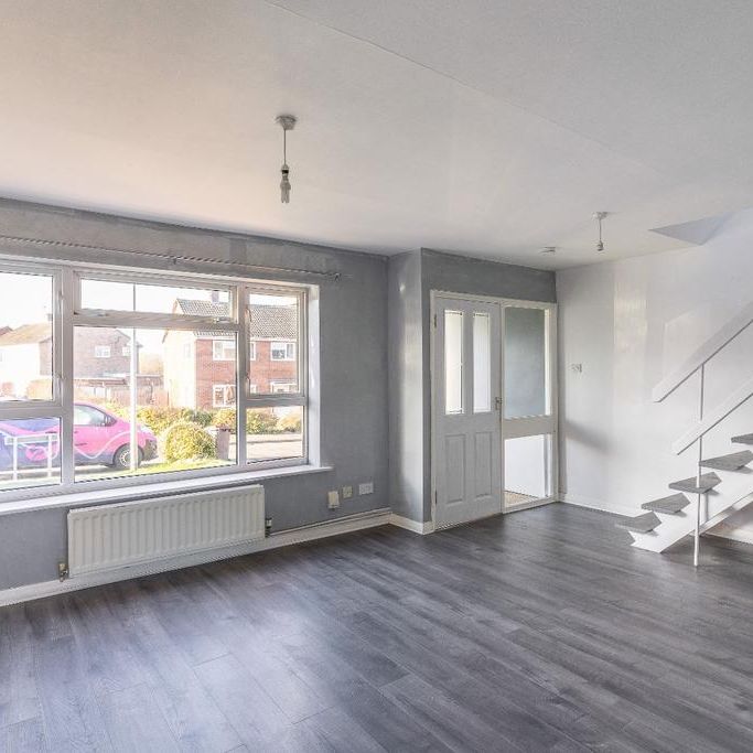 3 bedroom semi-detached house to rent - Photo 1