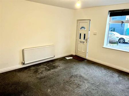 Manchester Road, Westhoughton, Bolton, BL5 - Photo 2