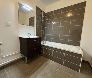 Location Appartement 2 pièces 44m² LILLE 59000 - Photo 3