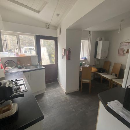 Room For Rent Park Street, Pontypridd - Photo 3
