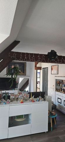 Location Appartement 4 pièces 82m² - Photo 3