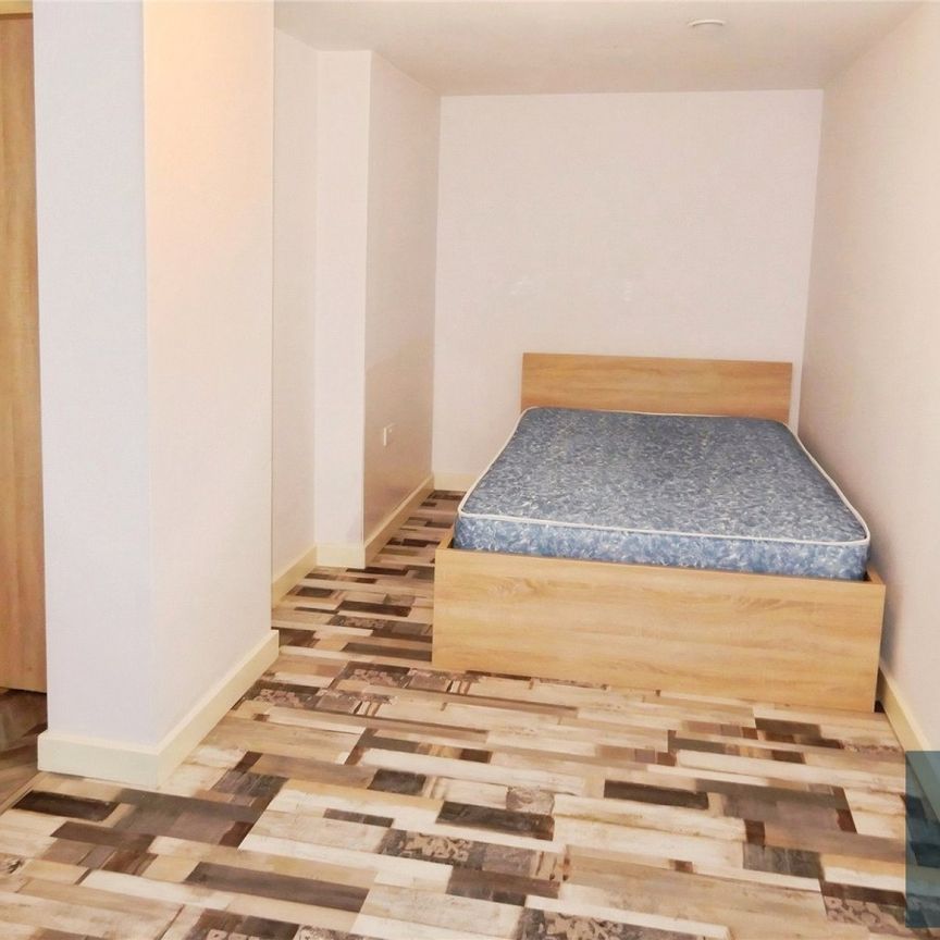 Fitzwilliam Street, Town Centre, Huddersfield, HD1 - Photo 1