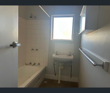 14 Hutchens Street, Whyalla Stuart, SA 5608 - Photo 6
