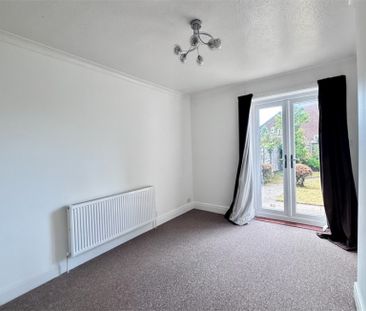 2 Bedroom Terraced To Let - Photo 2