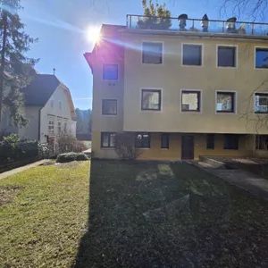 Großzügige Maisonettewohnung in Ruhelage - Photo 2