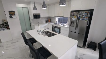 “Spacious family home” - Photo 5