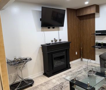 For Lease - 310 Narinia Crescent Unit# BSMT, Newmarket, Ontario - Photo 2