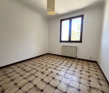 Location Appartement 4 pièces 120m² AIX EN PROVENCE 13540 - Photo 5