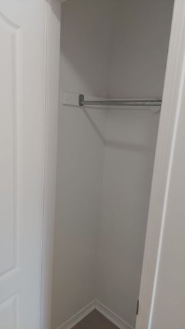 For Lease - 3413 Angel Pass Drive, Mississauga, Ontario - Photo 2