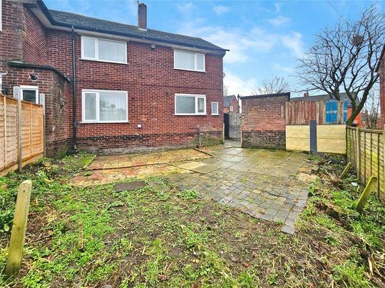 3 bedroom semi-detached house to rent - Photo 1