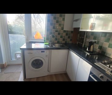 1 Bed Maisonette, Longstone Avenue, NW10 - Photo 3