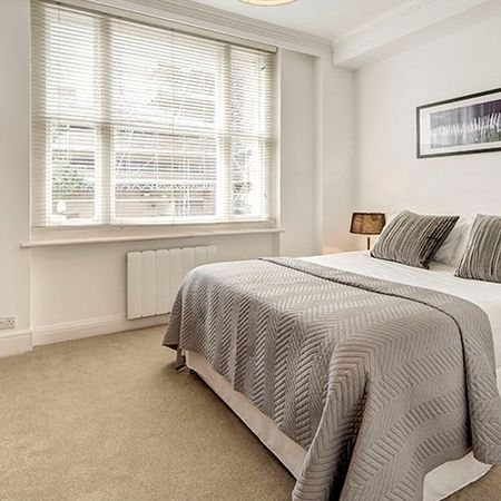 Hill Street, Mayfair, W1J, London - Photo 3