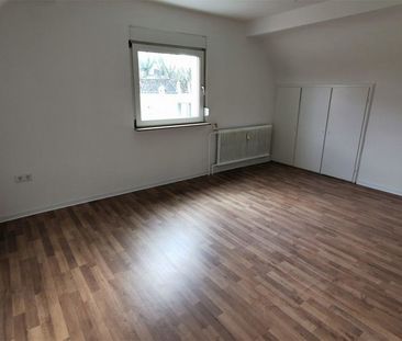 Günstige 2,5-Zimmer-Dachgeschosswohnung - Foto 1