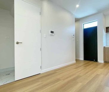 Sunny Two bedroom home in Westgate - Photo 5