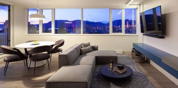 2 Bedroom Penthouse With Breathtaking Views - Photo 2