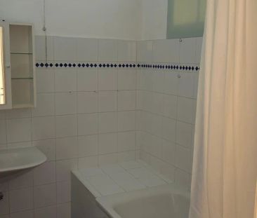 Altbauwohnung Nähe Landesregierung! - Foto 5