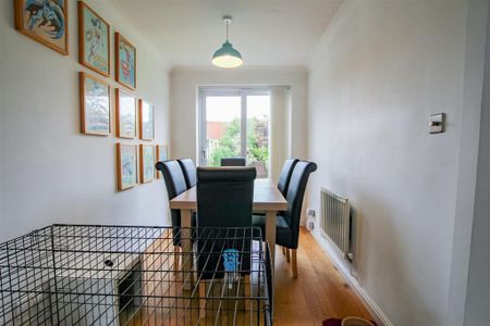 3 bedroom semi-detached house to rent - Photo 3