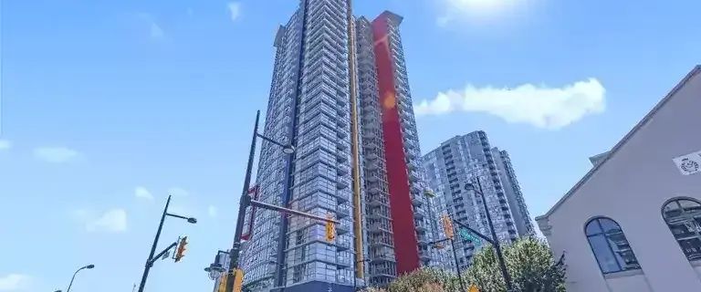 Beautiful 1 Bedroom Plus Solarium in Vancouver! Sorry No Parking | 602 Citadel Parade, Vancouver - Photo 1