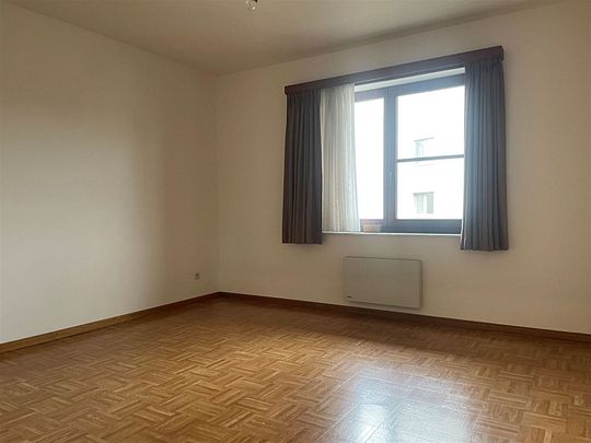 Verzorgd appartement op de eerste verdieping met kelder en autostaanplaats - Foto 1