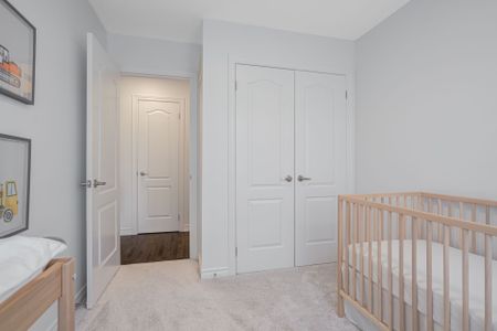 For Lease - 19 Cygnus Crescent, Barrie, Ontario - Photo 3