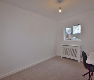 2 bedroom end of terrace house to rent - Photo 3