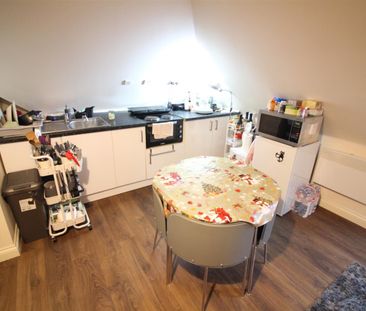 Hatton Road, Feltham - Photo 4