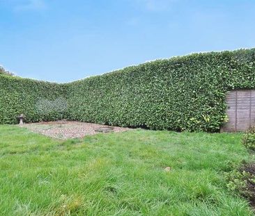 Tychbourne Drive, Guildford, Surrey, GU4 - Photo 3