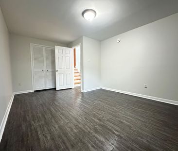 For Lease - 59 Flowertown Avenue, Brampton, Ontario - Photo 4