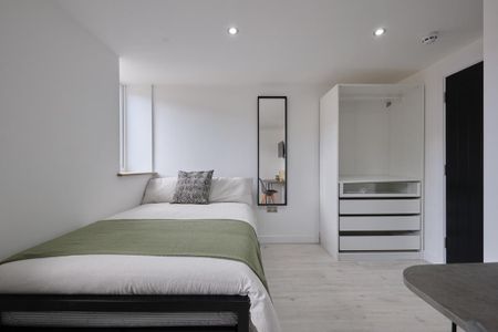 6 bedroom house of multiple occupation to rent - Photo 3
