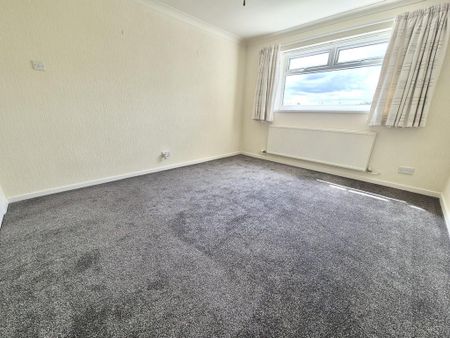 4 bedroom detached bungalow to rent - Photo 5