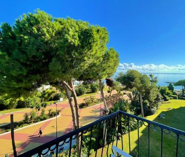 Apartment in Puerto Banús, Costa del Sol - Photo 4