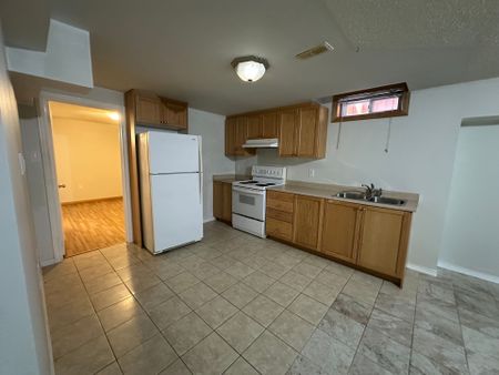 For Lease - 43 Windmill Boulevard, Brampton, Ontario - Photo 3