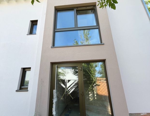 Neubau-Dachgeschosswohnung mit Balkon in Mahlsdorf-Süd - Foto 1