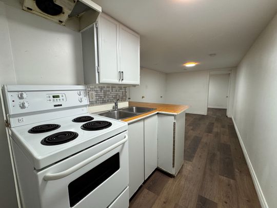 For Lease - 2137 Gerrard Street Unit# Lower, Toronto, Ontario - Photo 1