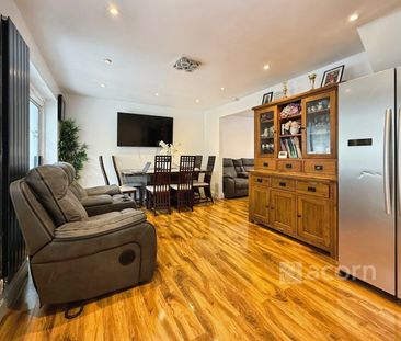 Semi-detached House to rent - Wyatt Road, Dartford, DA1 - Photo 2