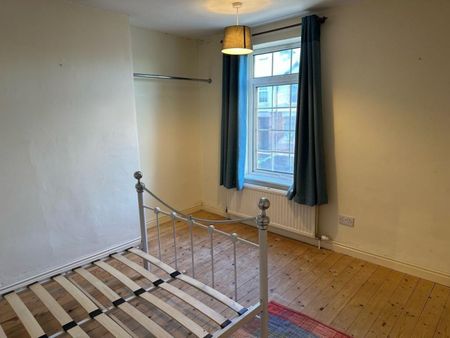 2 Bedroom Terraced House - Photo 5