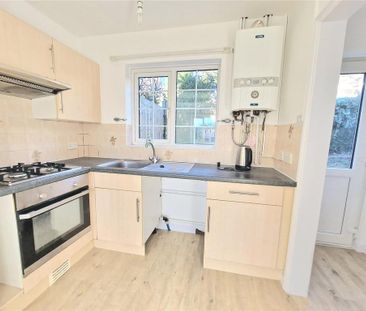 3 bedroom semi-detached house to rent - Photo 5