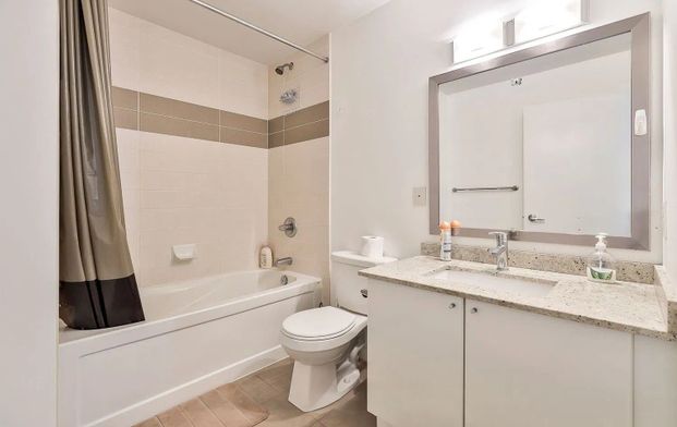 For Lease - 33 Bay Street Unit# 318, Toronto, Ontario - Photo 1