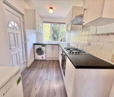 2 bedroom semi-detached house to rent - Photo 4