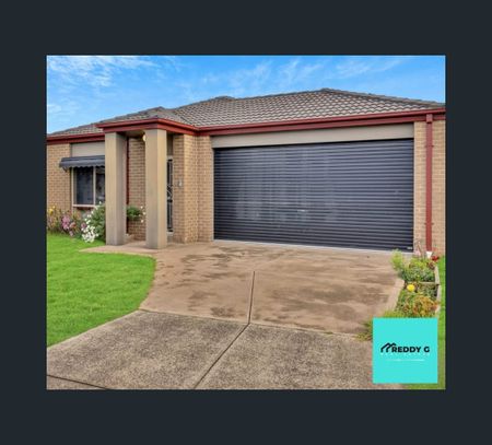 9 Sinclair Crescent, Tarneit, Vic 3029 - Photo 4