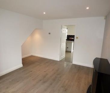 2 bedroom semi-detached house to rent - Photo 4