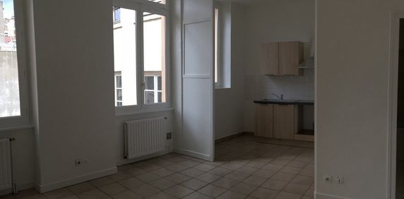 APPARTEMENT T3 A LOUER LYON 1ER ARRONDISSEMENT Annonciade-Saint-Benoit - Photo 2