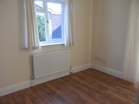 2 Bedroom Flat - Photo 5