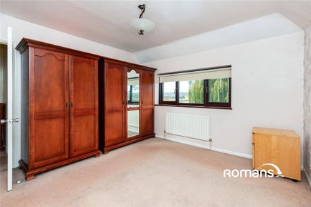 5 bedroom detached house to rent - Photo 4