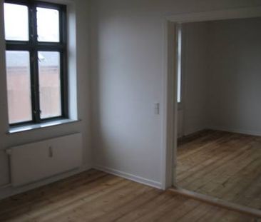 Moderne lejlighed med skøn atmosfære i Odense C - Photo 6