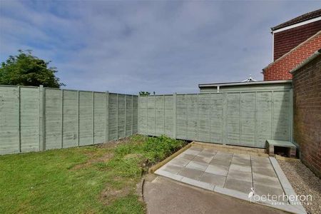 Wheatall Drive, Whitburn, Sunderland, SR6 - Photo 2