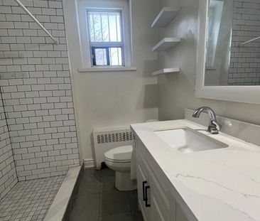 For Lease - 1528 Queen Street Unit# 1, Toronto, Ontario - Photo 5