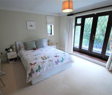 6 bedroom detached house to rent - Photo 5