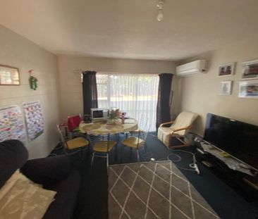 Apartment Located Close to The CBD - Photo 5