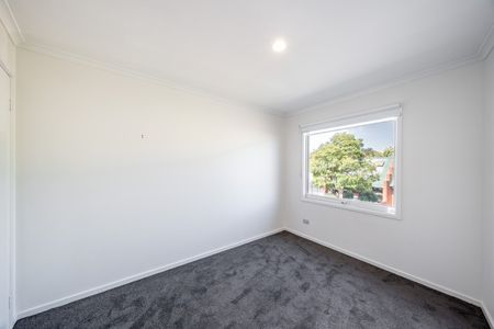 14 Mciver Place, Kensington VIC 3031 - Photo 3